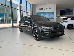 Negro Nuevo 2025 Skoda Scala Monte Carlo Utilitario | 27.600 € (Un poco caro)