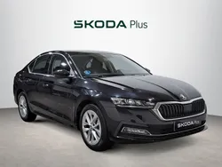 Negro Usado 2024 Skoda Octavia Selection Familiar | 25.490 € (Super precio)