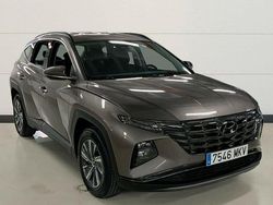 Gris Usado 2023 Hyundai Tucson SUV | 23.900 € (Un poco caro)
