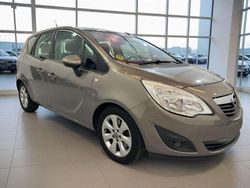 Marrón Usado 2012 Opel Meriva Selective Monovolumen | 7900 € (Precio justo)