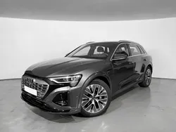 Gris daytona efecto perla Usado 2024 Audi Q8 S-Line SUV | 72.990 €