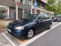 Azul Usado 2002 Opel Astra Edition Berlina | 2990 €