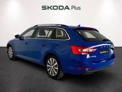 Azul Usado 2022 Skoda Superb Ambition Familiar | 25.990 € (Precio justo)