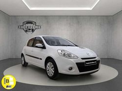 Blanco Usado 2010 Renault Clio II Utilitario | 5999 € (Un poco caro)