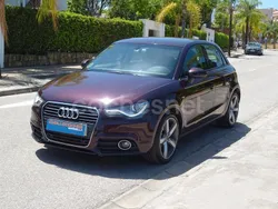 Granate Usado 2012 Audi A1 Sportback Attraction Utilitario | 12.900 € (Un poco caro)