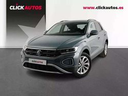 Azul Usado 2024 VW T-Roc Life SUV | 21.800 € (Un poco caro)