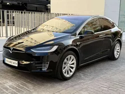 Negro Usado 2019 Tesla Model X SUV | 38.900 €
