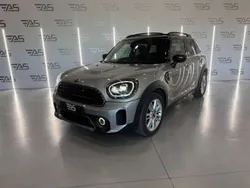 Amarillo Usado 2023 Mini Cooper Countryman SUV | 27.500 €
