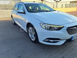 Blanco Usado 2018 Opel Insignia Country Tourer Familiar | 8390 €