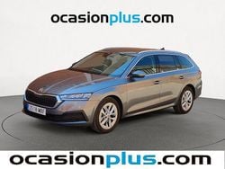 Gris Usado 2022 Skoda Octavia Ambition Familiar | 17.955 € (Buen precio)