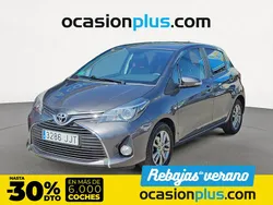 Gris Usado 2015 Toyota Yaris Active Utilitario | 11.390 € (Un poco caro)