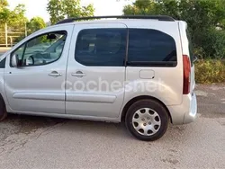 Gris / plata Usado 2015 Peugeot Partner Tepee Monovolumen | 6650 € (Super precio)