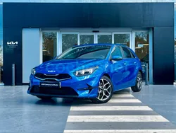Azul Usado 2023 Kia Ceed Berlina | 22.400 € (Caro)