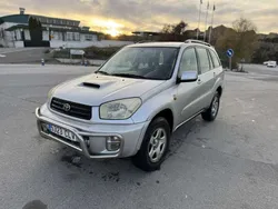 Gris Usado 2004 Toyota RAV4 Luna SUV | 7900 € (Un poco caro)