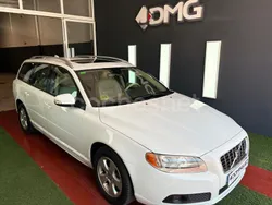 Blanco Usado 2008 Volvo V70 Kinetic Familiar | 7400 €