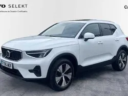 Blanco Usado 2023 Volvo XC40 Plus SUV | 35.900 €