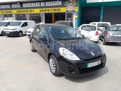 Negro Usado 2011 Renault Clio II Berlina | 6900 € (Caro)