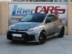Gris / plata Usado 2024 Toyota Yaris Berlina | 59.990 €