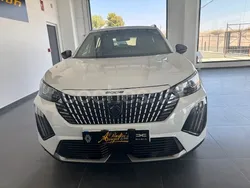 Blanco Usado 2024 Peugeot 2008 Allure SUV | 20.800 € (Un poco caro)