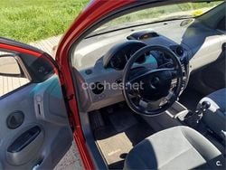 Rojo Usado 2004 Chevrolet Kalos SE Berlina | 1990 € (Precio justo)