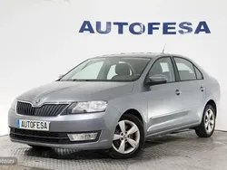 Gris Usado 2013 Skoda Rapid Ambition Berlina | 8850 € (Precio justo)