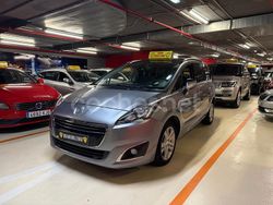 Gris / plata Usado 2015 Peugeot 5008 Allure Monovolumen | 9900 € (Precio justo)