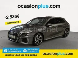 Gris / plata Usado 2022 Audi A3 Sportback S-Line Berlina | 27.900 € (Caro)