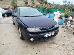 Azul Usado 2000 Renault Laguna Berlina | 1200 €