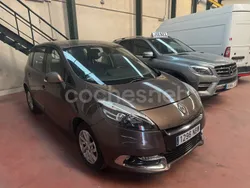 Marrón Usado 2012 Renault Scénic III Business Monovolumen | 5990 € (Precio justo)