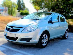 Gris / plata Usado 2009 Opel Corsa Berlina | 4950 € (Precio justo)