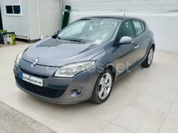 Gris / plata Usado 2010 Renault Mégane III Berlina | 6490 € (Precio justo)