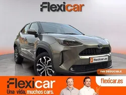Beige Usado 2023 Toyota Yaris Hybrid Active | 23.990 € (Un poco caro)