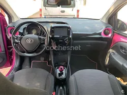 Violeta / lila Usado 2019 Toyota Aygo X-clusiv Utilitario | 10.900 € (Buen precio)