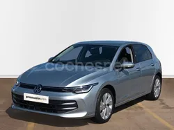 Gris / plata Usado 2025 VW Golf VIII Style Berlina | 31.800 € (Un poco caro)
