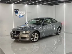Gris / plata Usado 2007 BMW 320 Coupe | 6299 € (Caro)