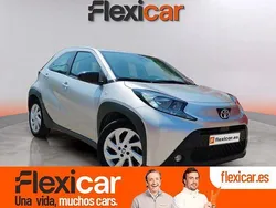 Gris Usado 2024 Toyota Aygo Utilitario | 16.490 € (Caro)