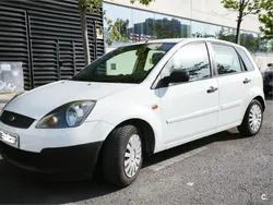 Blanco Usado 2007 Ford Fiesta Ambiente Utilitario | 2500 € (Buen precio)
