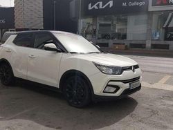 Blanco Usado 2018 Ssangyong (KGM) Tivoli SUV | 10.990 €