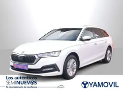Blanco Usado 2023 Skoda Octavia Ambition Familiar | 22.350 € (Super precio)