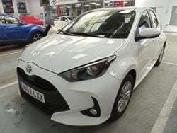Blanco Usado 2022 Toyota Yaris Hybrid Active Berlina | 20.990 € (Precio justo)