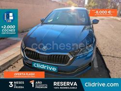 Azul Usado 2021 Skoda Octavia Sport Berlina | 24.890 € (Precio justo)