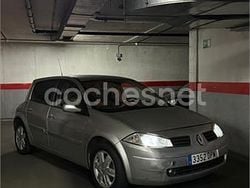 Gris / plata Usado 2005 Renault Mégane II Dynamique Berlina | 2200 € (Precio justo)