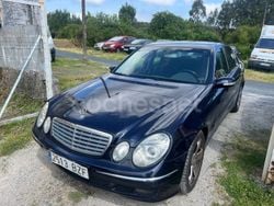 Azul Usado 2002 Mercedes E220 Elegance Berlina | 4999 €