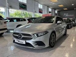Gris Usado 2023 Mercedes A200 AMG line Utilitario | 32.890 € (Precio justo)