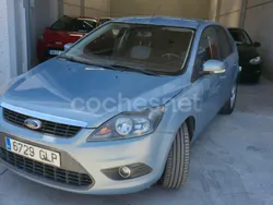 Azul Usado 2009 Ford Focus Trend Berlina | 3900 € (Buen precio)