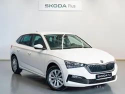 Blanco Usado 2024 Skoda Scala Ambition Utilitario | 20.400 € (Precio justo)