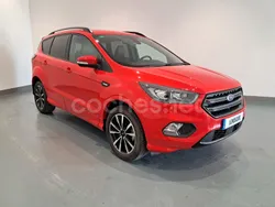 Rojo Usado 2019 Ford Kuga ST-Line SUV | 21.500 € (Precio justo)