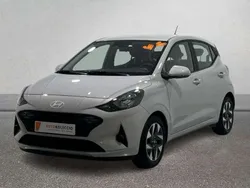 Gris Usado 2024 Hyundai i10 Utilitario | 14.990 € (Precio justo)