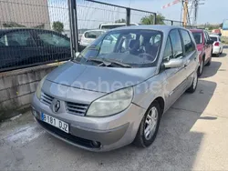 Gris / plata Usado 2005 Renault Scénic II Dynamique Monovolumen | 1500 € (Super precio)