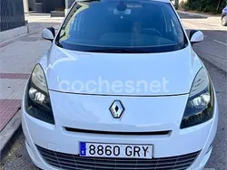 Blanco Usado 2011 Renault Grand Scénic III Monovolumen | 5799 € (Buen precio)